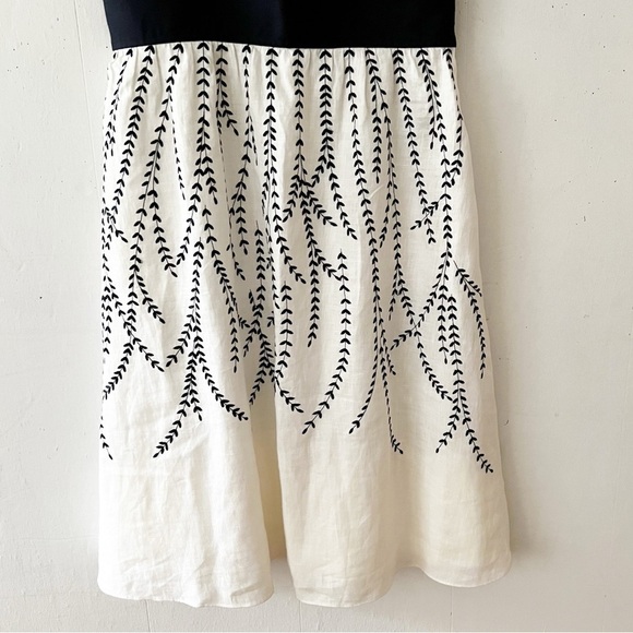 Ann Taylor Cream and Black Embroidered Linen Fit and Flare Dress Size 4 - Picture 4 of 10